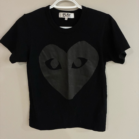 COMME DES GARÇONS PLAYLOGO PRINT KNIT TEE - Picture 2 of 4